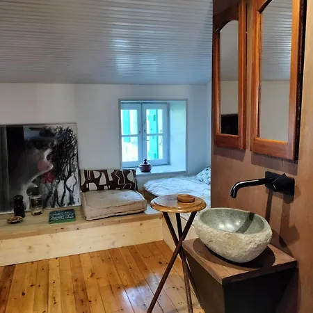 Piece Of Pai Sainte-Hermine